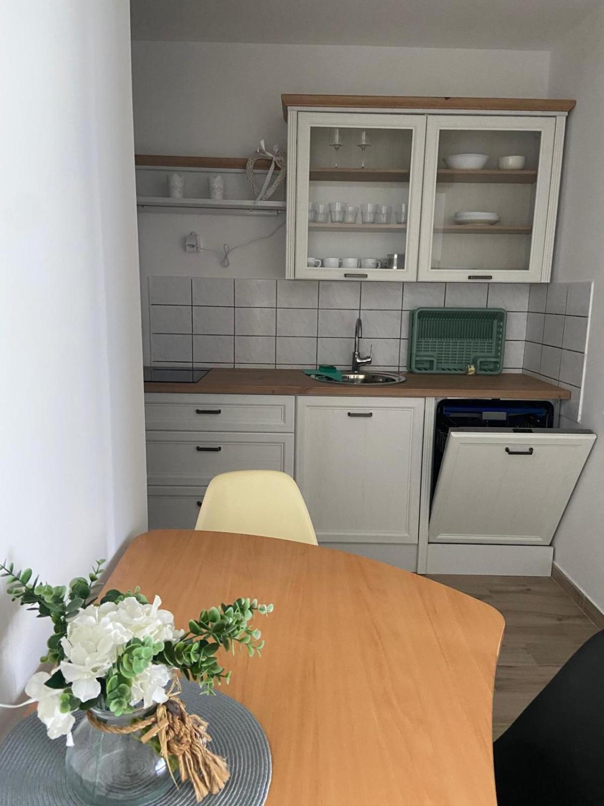 Oguic Apartman Pag Town Esterno foto